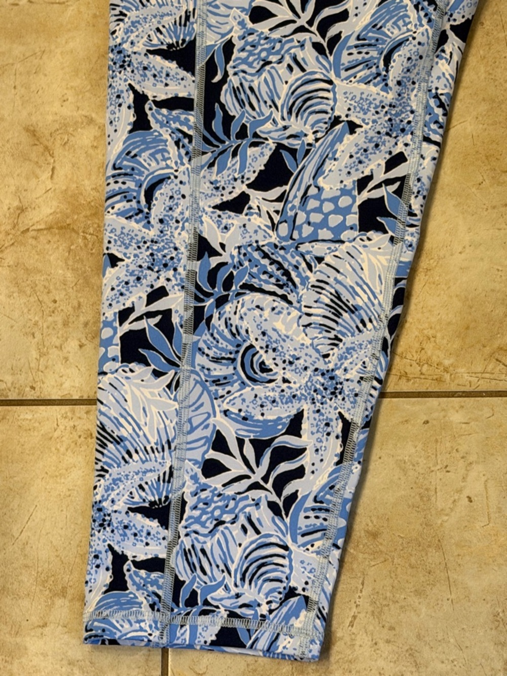Lilly Pulitzer Luxletic Weekender Leggings Coastal Constellation XXL NWT - Picture 2 of 5